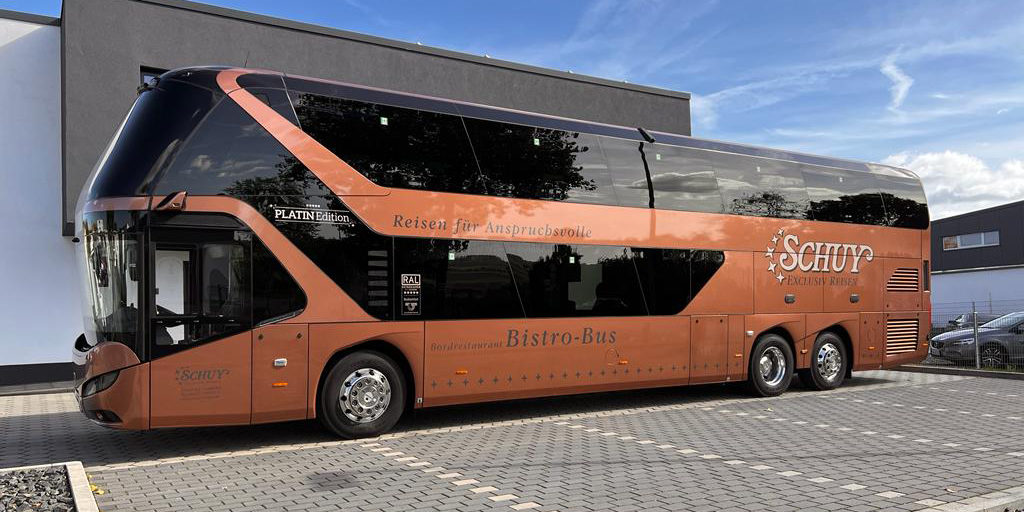 Schuy Exclusiv Reisen_Bistro-Bus_5 Superior Bistro Bus Neoplan Platin-Edition